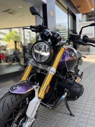 BMW R nine T Naked Morado/Dorado