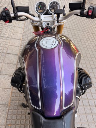 BMW R nine T Naked Morado/Dorado