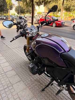 BMW R nine T Naked Morado/Dorado