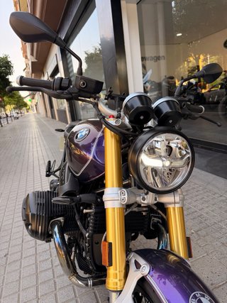 BMW R nine T Naked Morado/Dorado