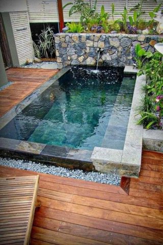 Piscina de lujo mármol y piedra