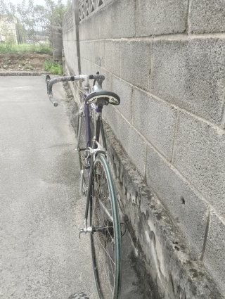 Bicicleta de carretera clásica contini