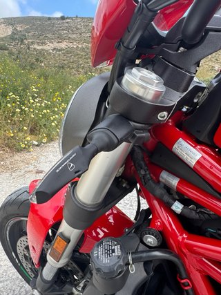 Ducati Monster 821 Roja