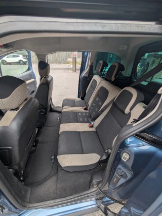 Citroen Berlingo 2014 con bola de remolque
