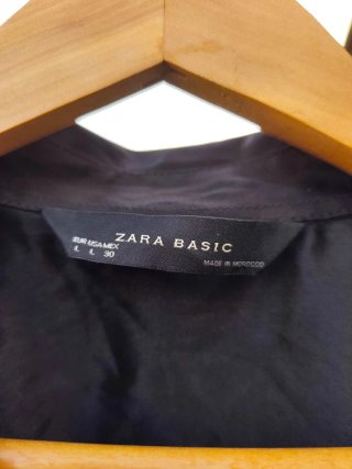 Blusa Zara satén negra sin mangas T. L