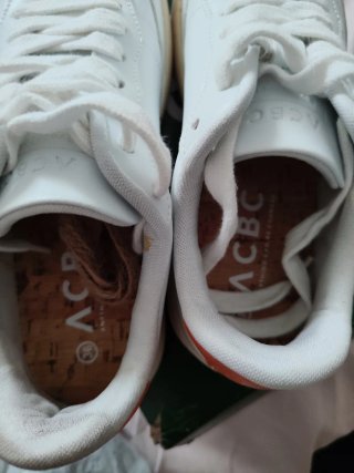 Zapatillas ACBC blancas y naranjas