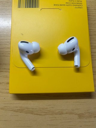 ⁠Auriculares AirPods Pro ( Izquierdo averiado)