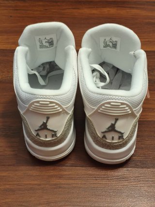Zapatillas Jordan Air 3 Beige Blanco