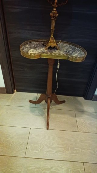 Mesita auxiliar riñonera antigua