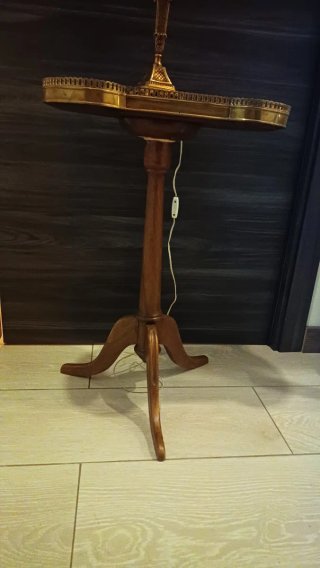 Mesita auxiliar riñonera antigua