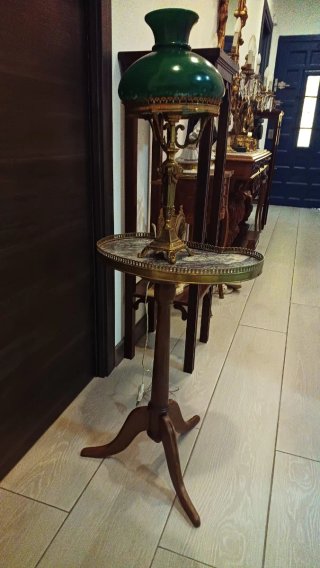 Mesita auxiliar riñonera antigua
