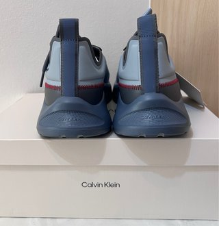 Calvin Klein 42