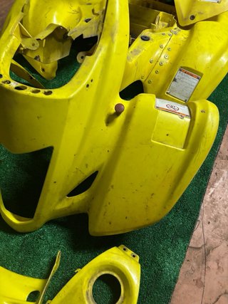 Plásticos Suzuki LTZ Amarillo