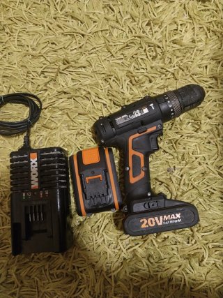 Taladro Worx 20V con Batería PowerShare