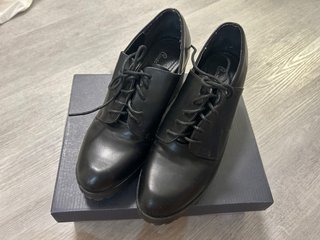 Mocasines de tacón negros mujer