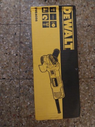 Radial DeWalt DWE4056 800W