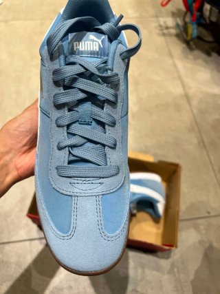 Deportivas Puma Azules y Blancas varios números
