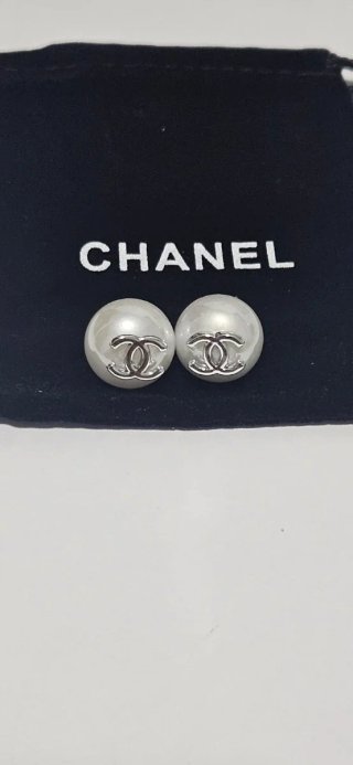 Pendientes Chanel Perla y Logo CC