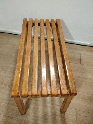 Banco de madera maciza