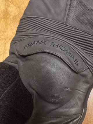 Pantalón cuero Frank Thomas