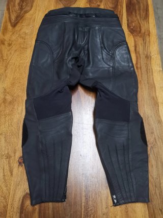 Pantalón cuero Frank Thomas