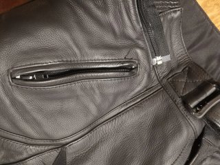 Pantalón cuero Frank Thomas