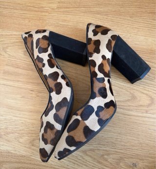 Zapatos SOMMITS estampado animal tacón ancho