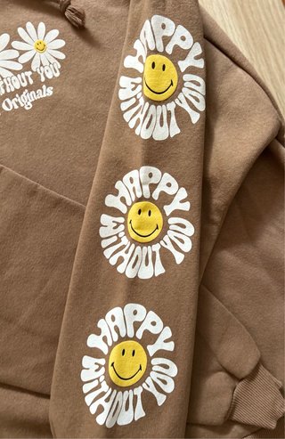 Pull & Bear Sudadera con capucha marrón con flores