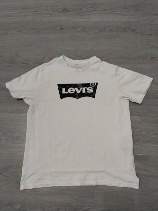 Camiseta Levi’s blanca logo negro