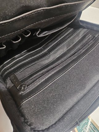 Bolso negro de hombro