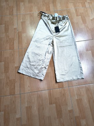 IDOL – Pantalon Ancho Dorado con Cinturon 202