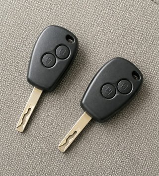 RENAULT TWINGO 1.2i 16v 75cv INITIALE PARIS!!!