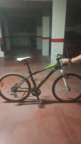 Bicicleta Giant niño 10-14 años semi-nueva