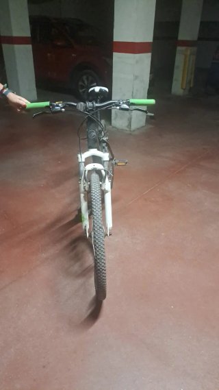 Bicicleta Giant niño 10-14 años semi-nueva