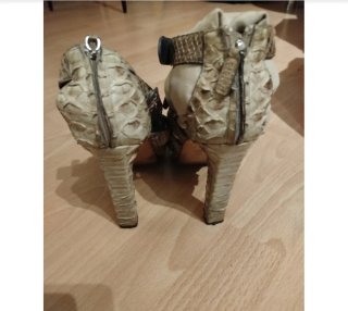 Sandalias Gucci Piel Beige y Dorado