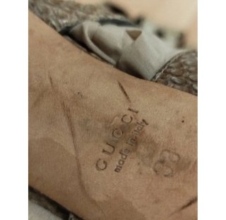 Sandalias Gucci Piel Beige y Dorado