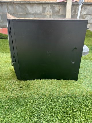 PC Gaming con ventana lateral