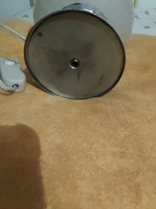 Lámpara de mesa estilo quinqué