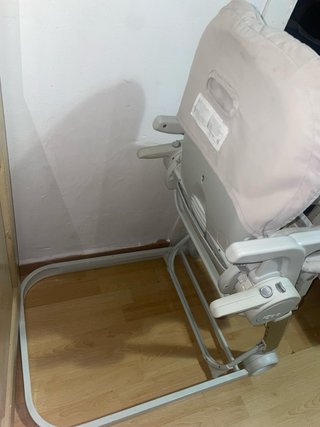 Trona para bebe falta bandeja
