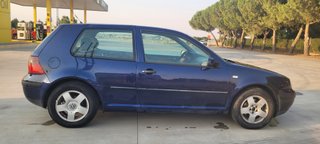 Volkswagen Golf Azul