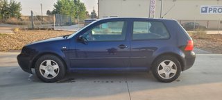 Volkswagen Golf Azul