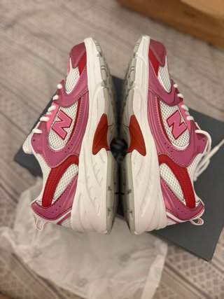Zapatillas New Balance 530 Unisex Rosa y Blanco