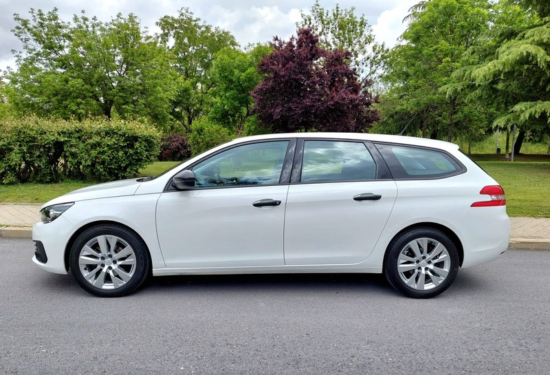 Peugeot 308 2021, foto 10