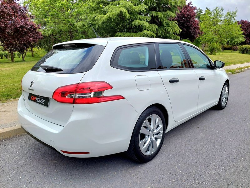 Peugeot 308 2021, foto 2