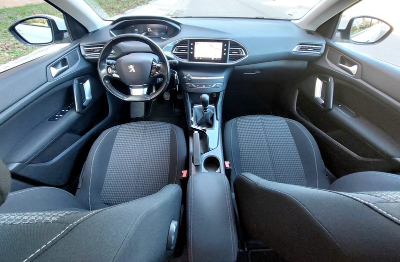 Peugeot 308 2021, foto 15