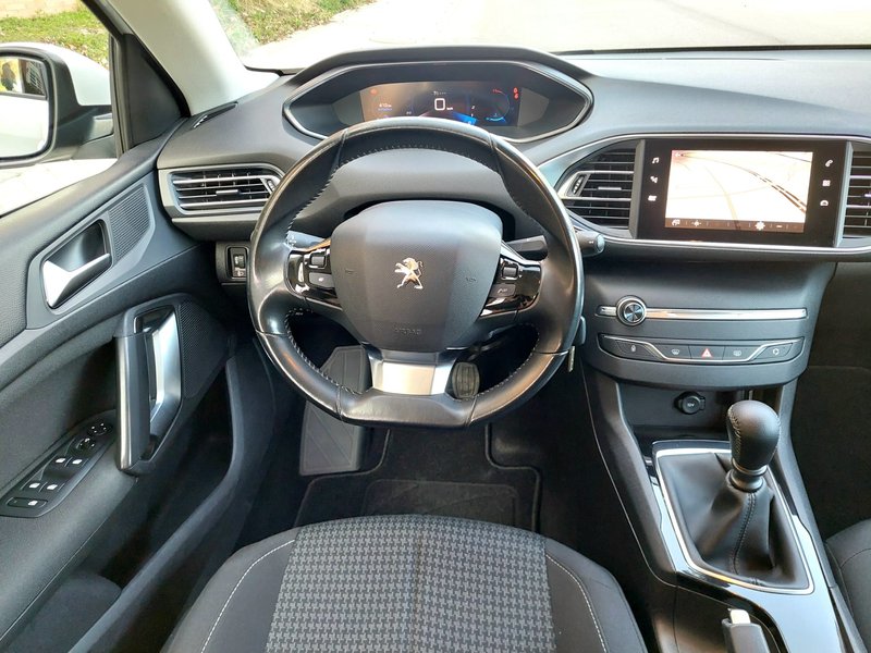Peugeot 308 2021, foto 7