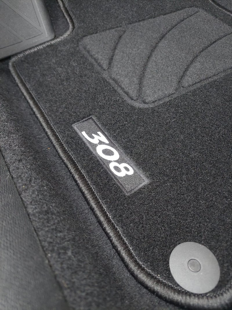 Peugeot 308 2021, foto 21
