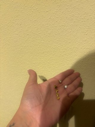 Pendientes y colgante de oro