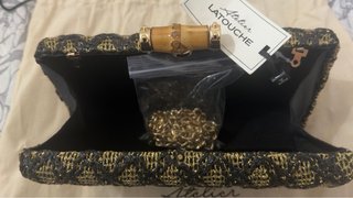 Pochette Atelier Latouche nera e oro