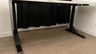 Mesa de escritorio + silla de oficina — 150€